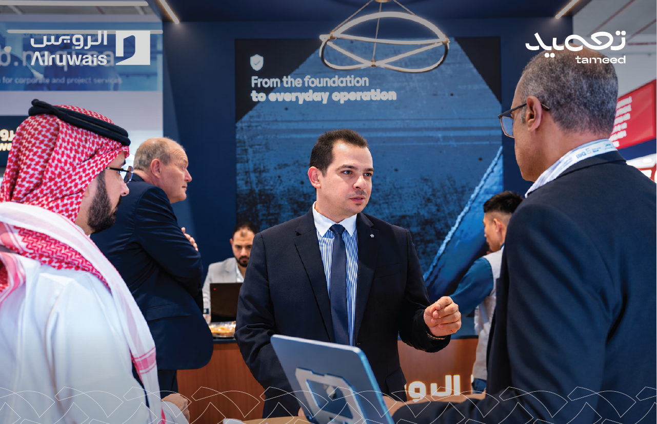 مراسم توقيع اتفاقية الرويس وفامكو للمعدات الثقيلة في Big 5 Construct Saudi 2026